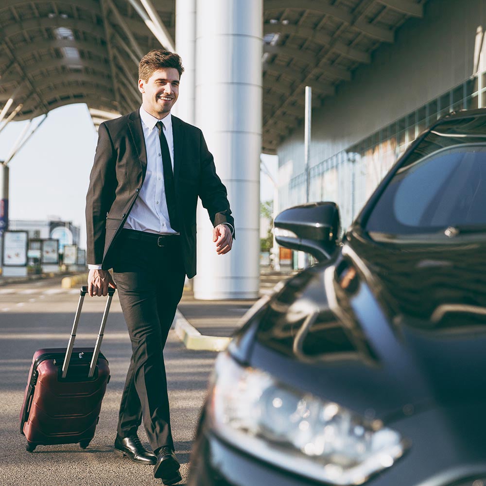 Trasferimenti Aeroporto Costiera Amalfitana - Navetta Privata da Amalfi all'Aeroporto di Napoli